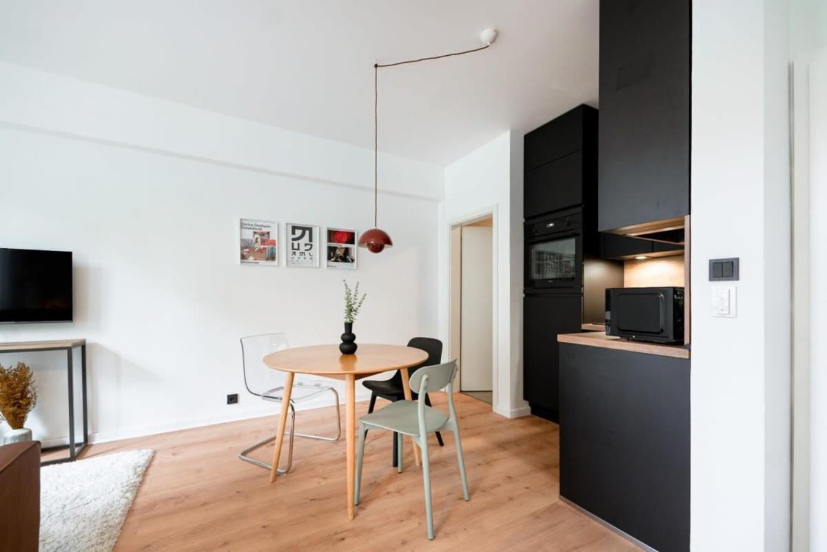 Renovated Chic 5 Min To Center Apartment *